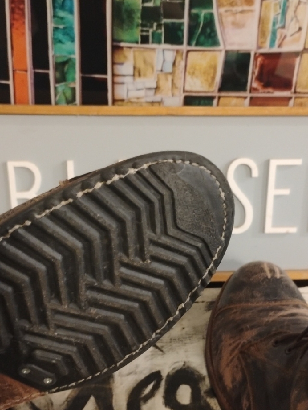 Men's Bed/STU Cobbler Distressed Leather Lace-Up Boots in Brown Zips Up In Back. - Picture 10 of 11